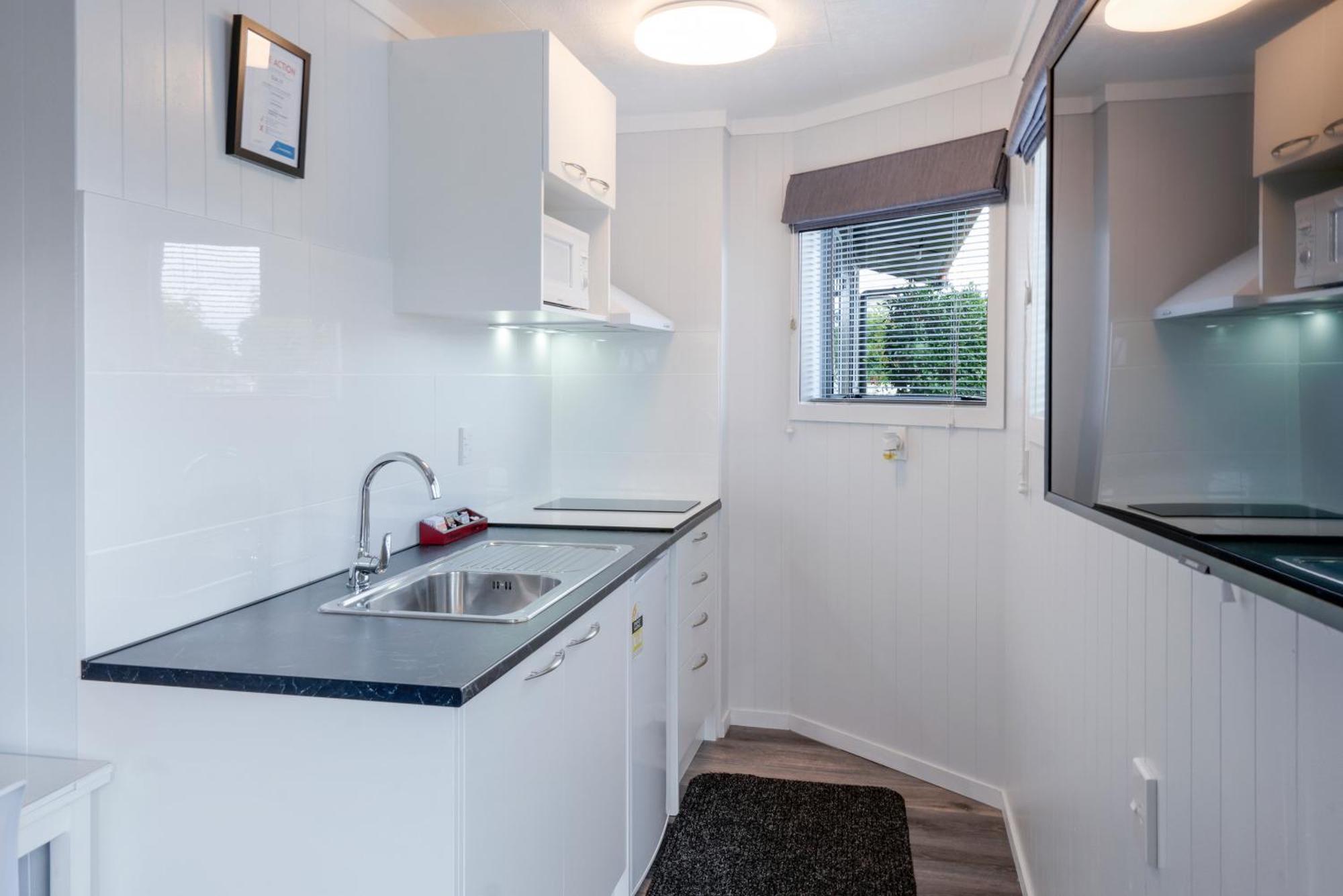 Dunrovin Motel 4*