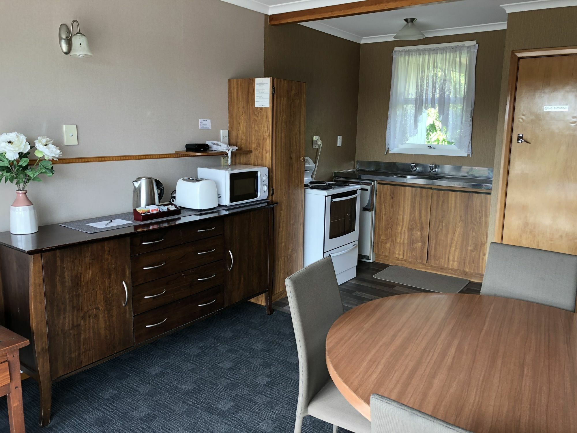 Dunrovin Motel