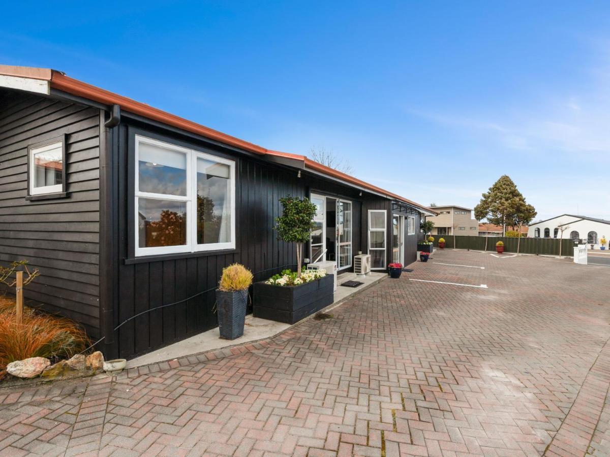 Dunrovin Motel 4*